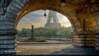 Local tour guide in Paris. Ewa and Michal Jaworski. Paris attractions. 